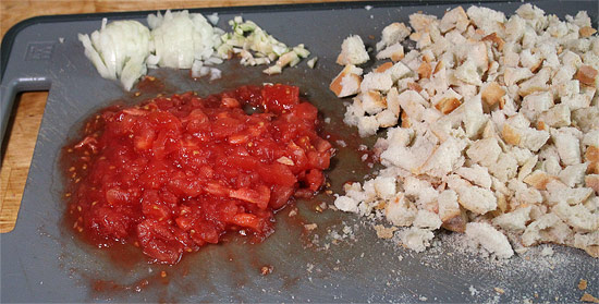 Tomaten, Brot geschnitten