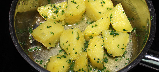 Kartoffeln im Schnittlauchbutter