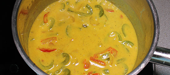 Currysauce mit Sauerrahm
