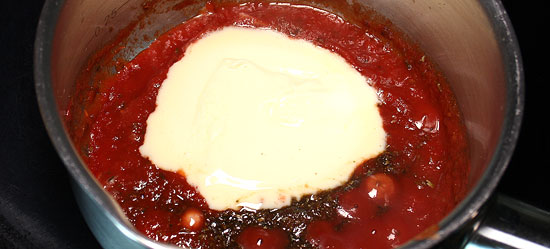 Tomatensauce mit Sauerrrahm