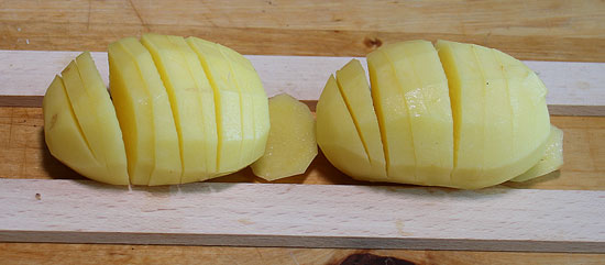 Kartoffeln einschneiden
