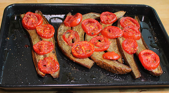 Aubergine mit Tomaten geschmort