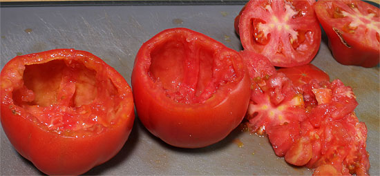 Tomaten ausgehöhlt