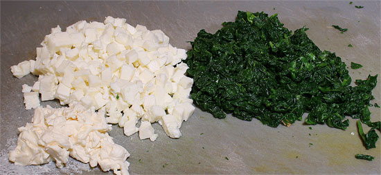 Spinat, Mozzarella und GALA-Käsli geschnitten