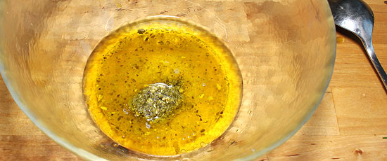 Balsamico, Olivenöl und Pesto