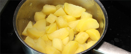Kartoffel und Apfel ausdampfen lassen