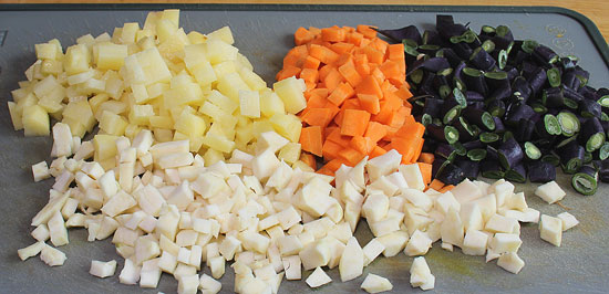 Gemüse und Kartoffel geschnitten