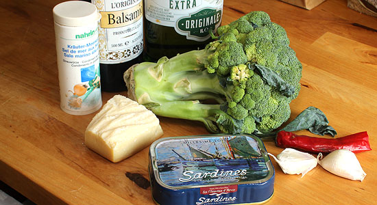 Zutaten Broccolisalat mit Sardinen
