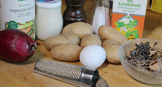 Zutaten Kartoffel-Pilz-Gnocchi mit Tropea-Zwiebel