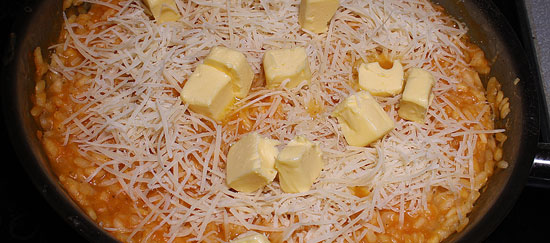 Kürbisrisotto mit Butter und Käse