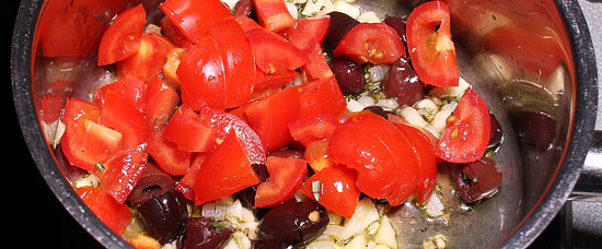 Tomaten zugeben