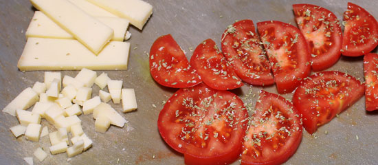 Tomate und Käse geschnitten