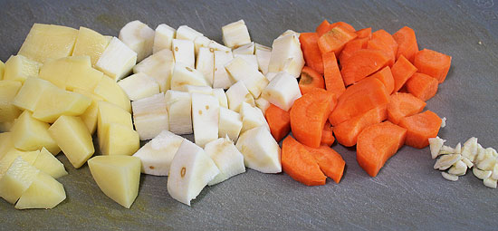 Gemüse und Kartoffel gerüstet