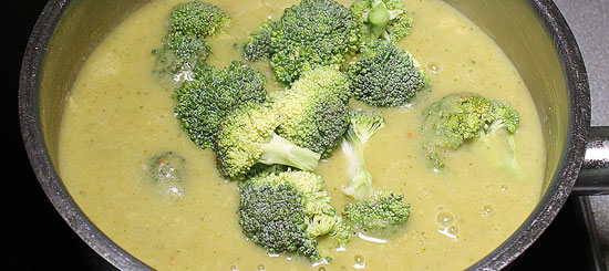 Broccoli-Röschen garen