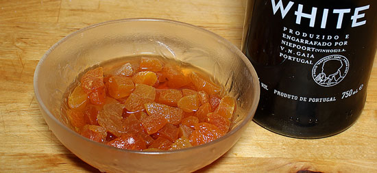 Aprikosen im Portwein einlegen