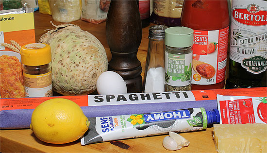 Zutaten Sellerieschnitzel mit Senfpanade, Tomatenspaghetti