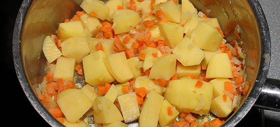 Kartoffeln mitdünsten