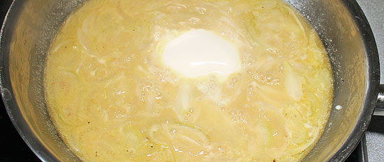 Zwiebel-Senf-Sauce einkochen