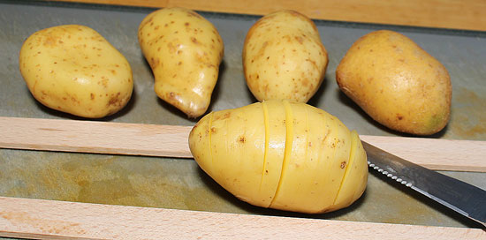 Kartoffeln einschneiden
