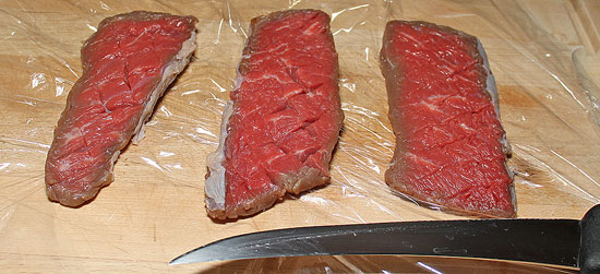 Steaks einschneiden