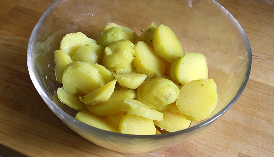 Kartoffeln mit Bouillon 