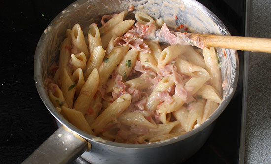 Penne mit Sauce Mornay
