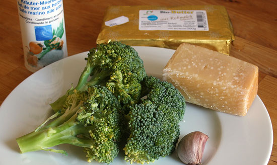 Zutaten Broccoli mit Knoblauchbutter