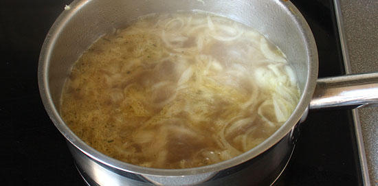 Zwiebelsuppe kochen