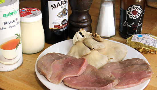 Rezept Scaloppine Al Marsala E Funghi Kalbsschnitzel Mit Marsala Und Austernpilzen Rollis Rezepte