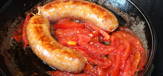 Chorizo und Tomaten schmoren