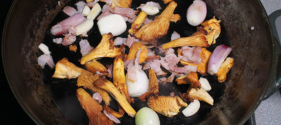Pilze, Eschalotten dünsten