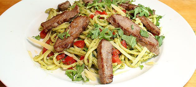Spaghetti Rucola mit Rindfleischstreifen