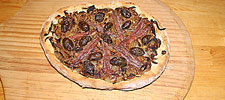 Pissaladière - provençalische Zwiebel-Pizza mit Sardellen und Oliven