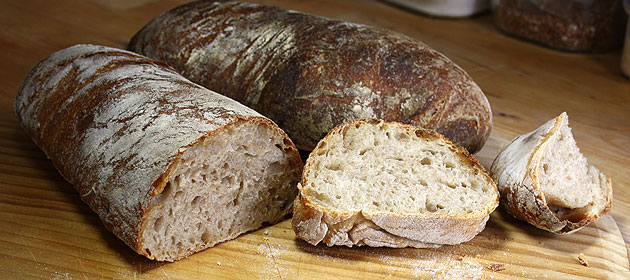 Weizen-Dinkel-Brot mit Sauerteig, 'No Knead'